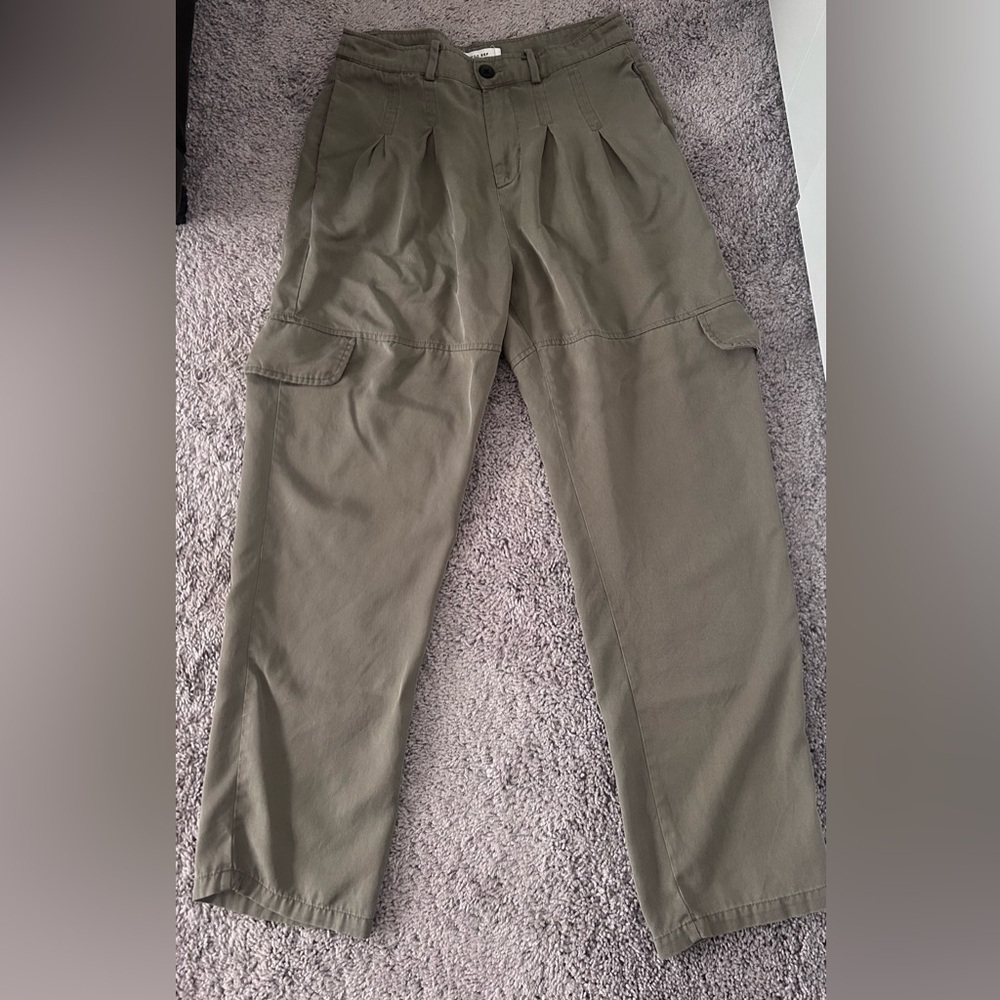 MOD REF cargo pants. Size medium